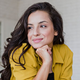 Élise Dupont, Étudiante en commerce international
